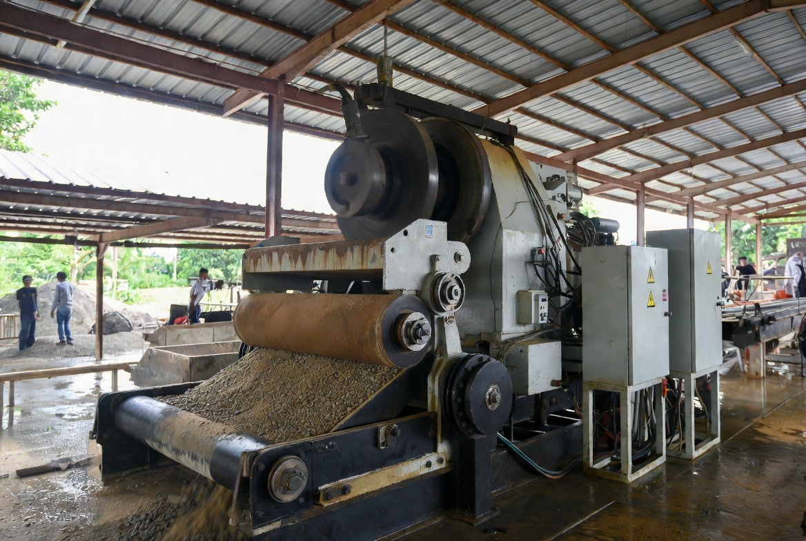 Electromagnetic Iron Remover Manufacturers and Suppliers in Singapore1